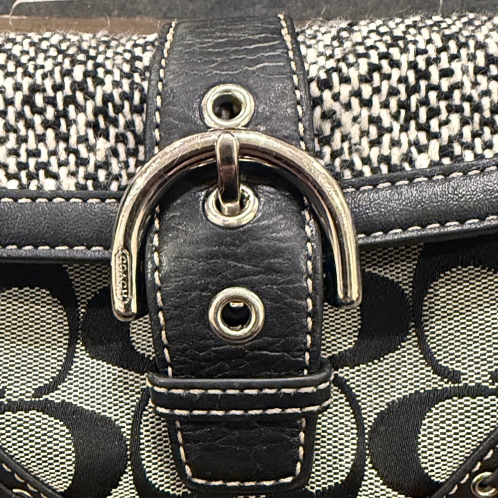 Coach*Rare*Signature C Canvas, Tweed & Leather Trim Soho Wristlet/Wallet (EUC) - Picture 3 of 16